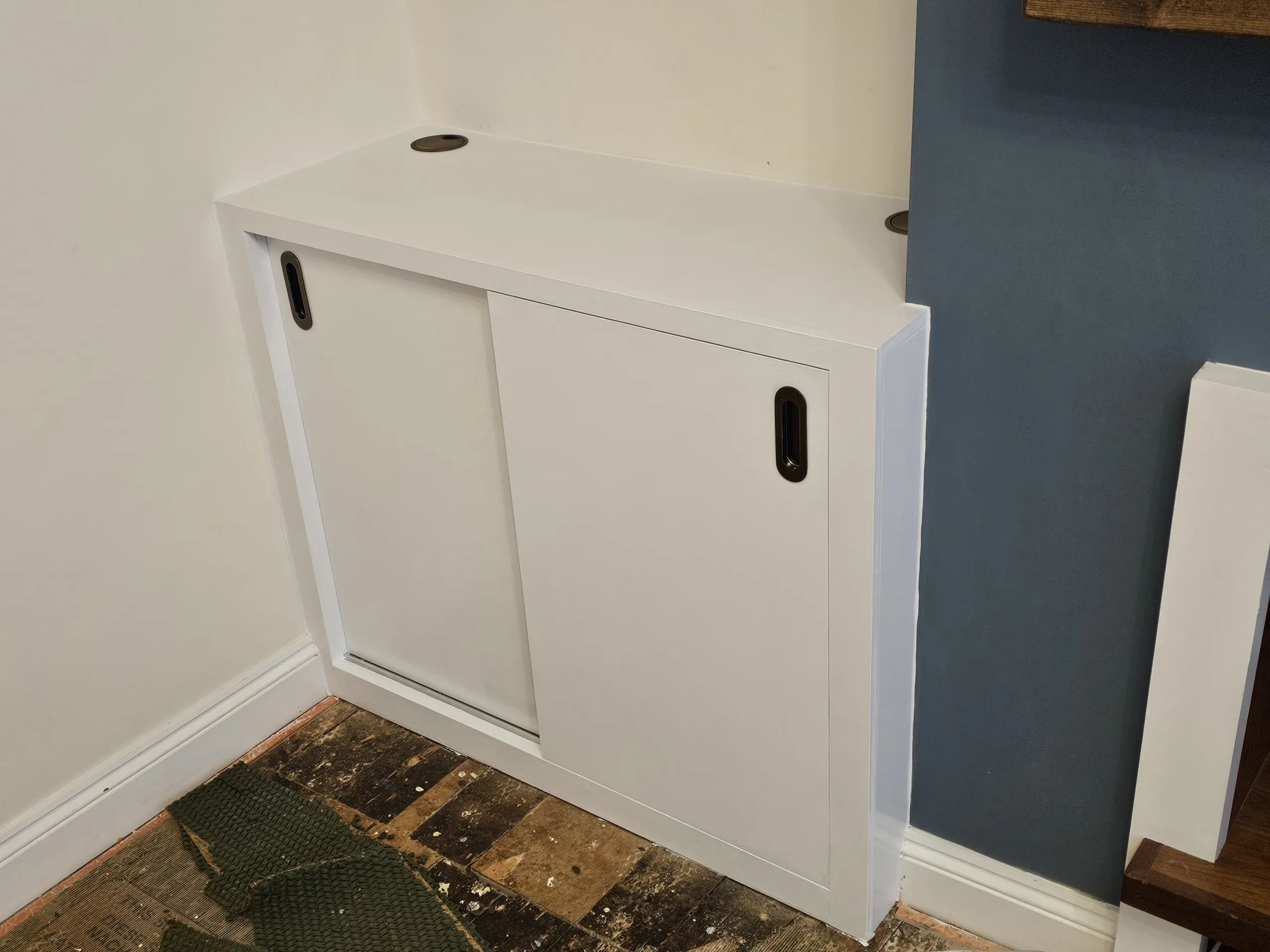 Alcove cupboard